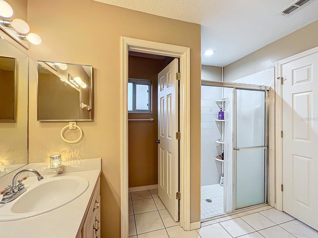 9886 62nd Terrace Rd, Ocala FL  34472-8669 exterior