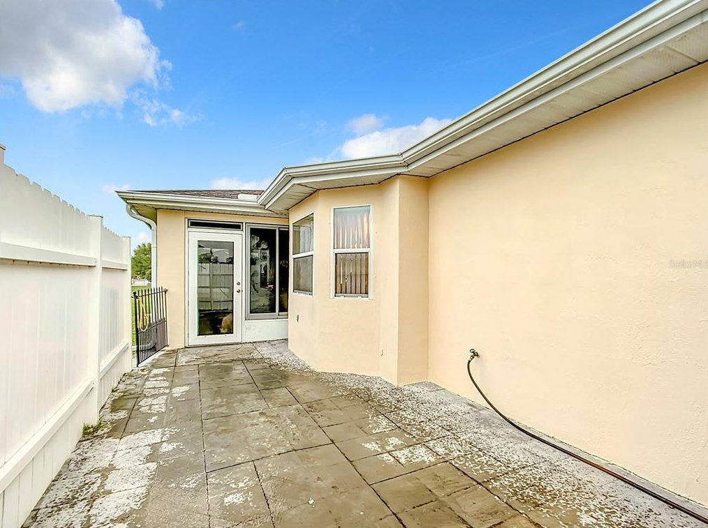 9886 62nd Terrace Rd, Ocala FL  34472-8669 exterior