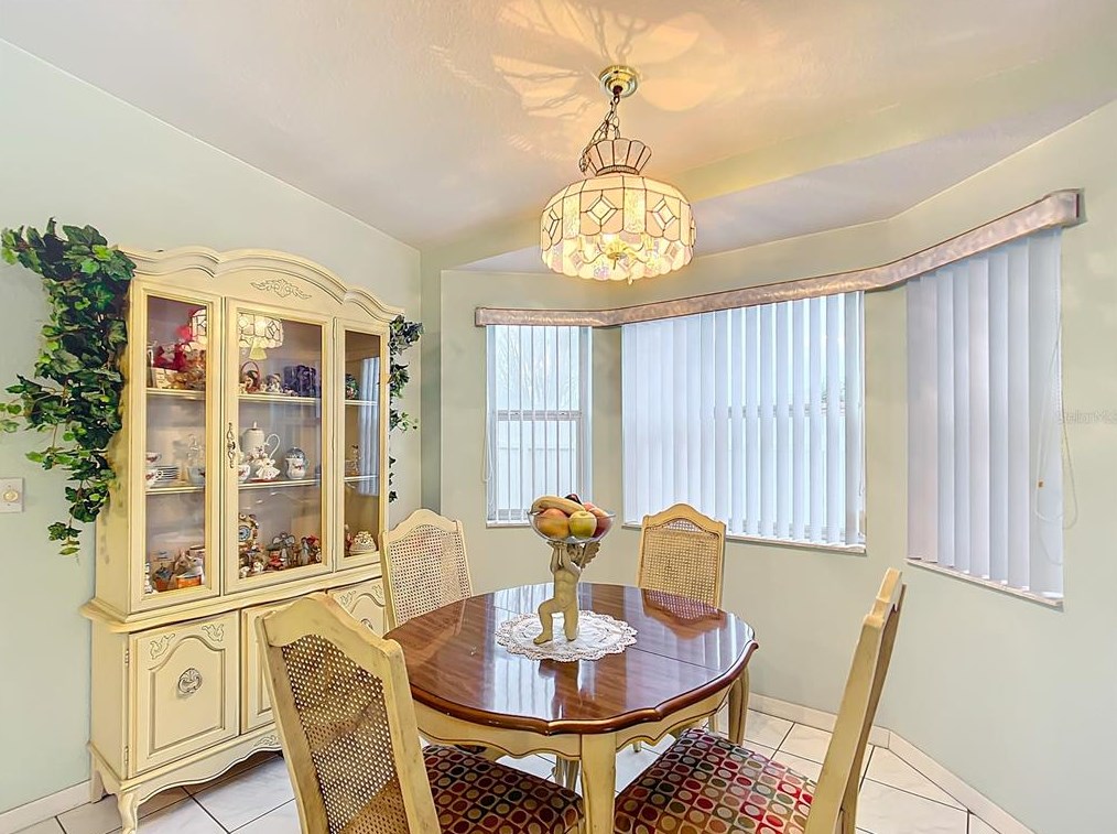 9886 62nd Terrace Rd, Ocala FL  34472-8669 exterior