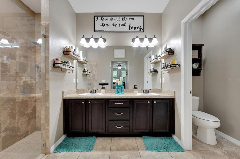 2207 Via Napoli St, Plant City FL  33566-1021 exterior