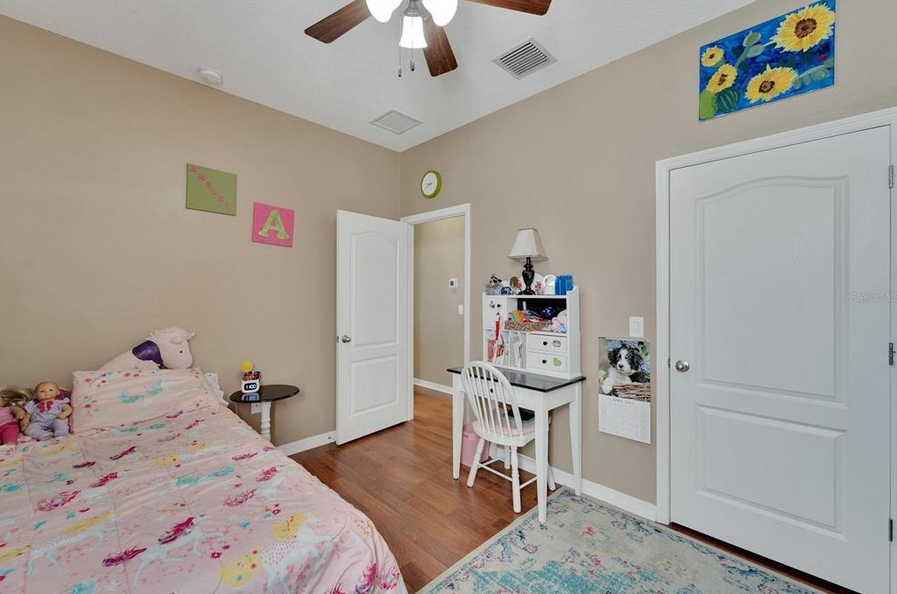 2207 Via Napoli St, Plant City FL  33566-1021 exterior