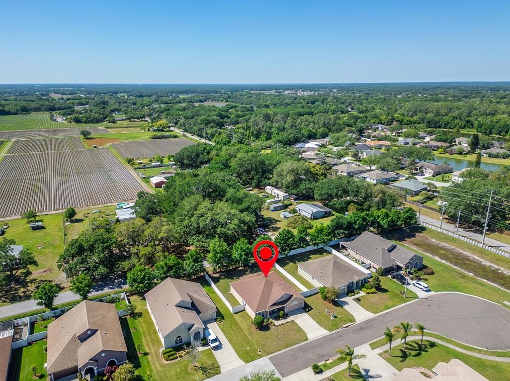 2207 Via Napoli St, Plant City FL  33566-1021 exterior