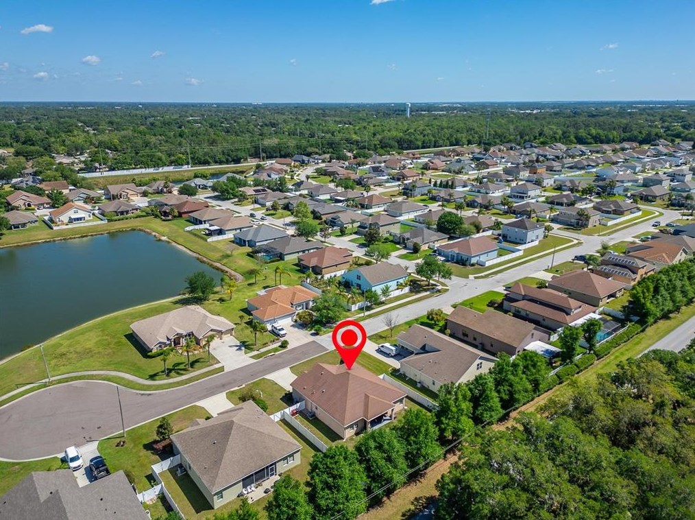 2207 Via Napoli St, Plant City FL  33566-1021 exterior