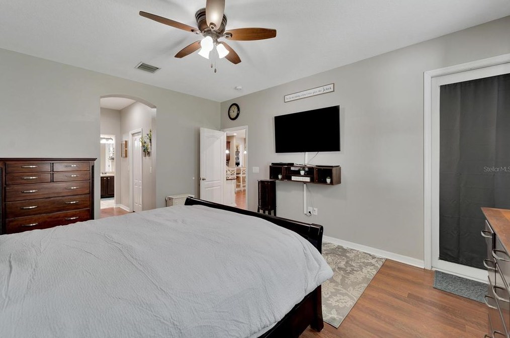 2207 Via Napoli St, Plant City FL  33566-1021 exterior