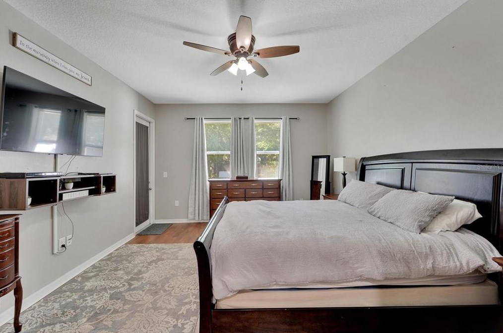 2207 Via Napoli St, Plant City FL  33566-1021 exterior