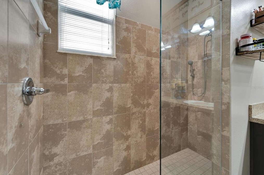 2207 Via Napoli St, Plant City FL  33566-1021 exterior