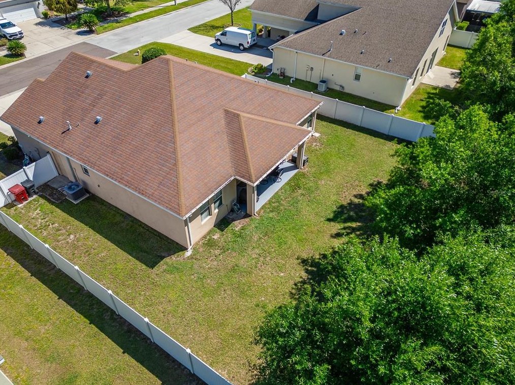 2207 Via Napoli St, Plant City FL  33566-1021 exterior