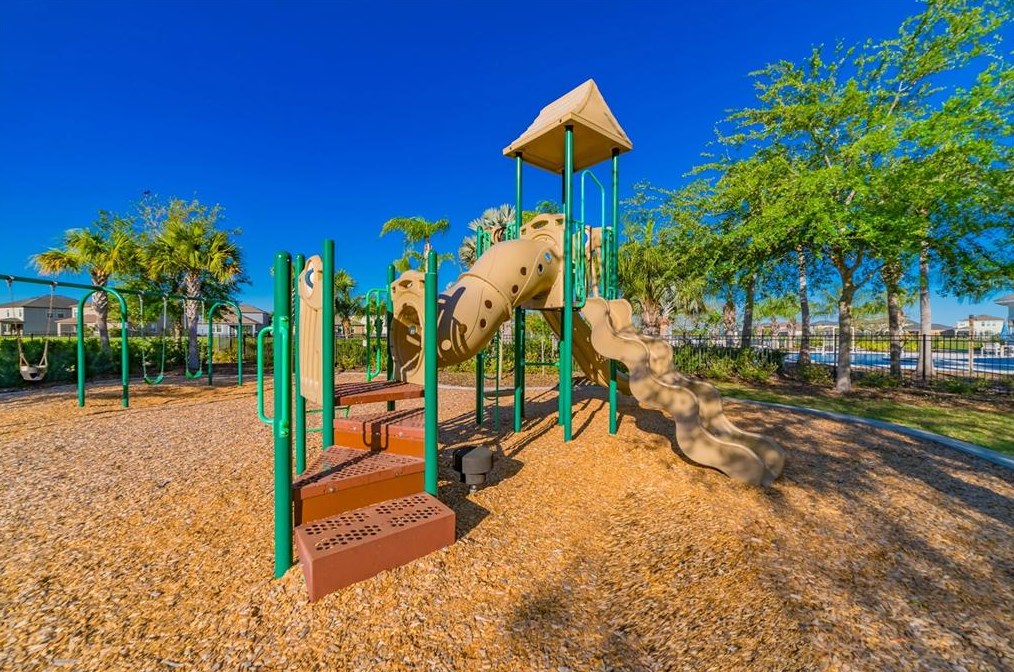 10103 Newminster Loop, Ruskin FL  33573-6727 exterior