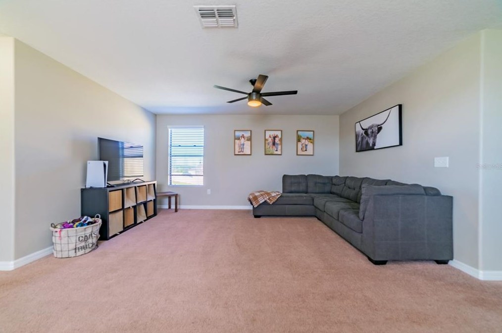 10103 Newminster Loop, Ruskin FL  33573-6727 exterior