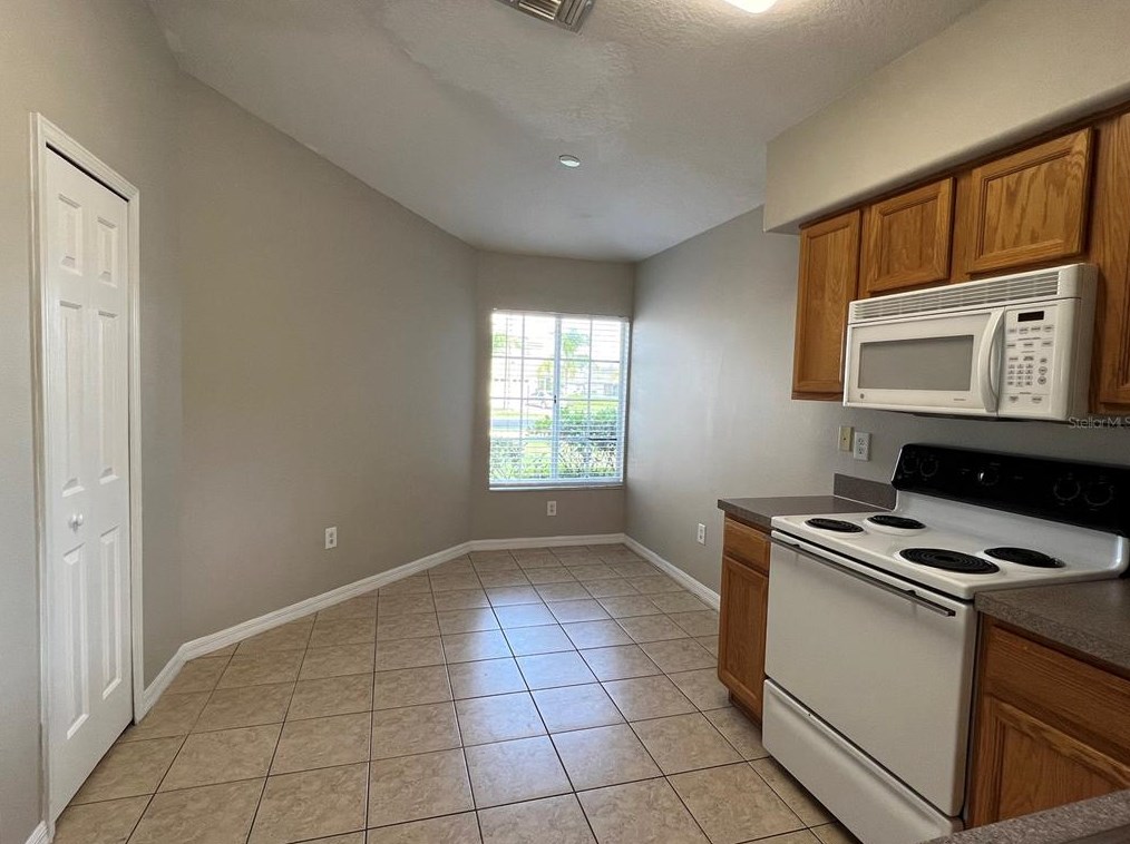 31436 Triborough Dr, Zephyrhills, FL 33545