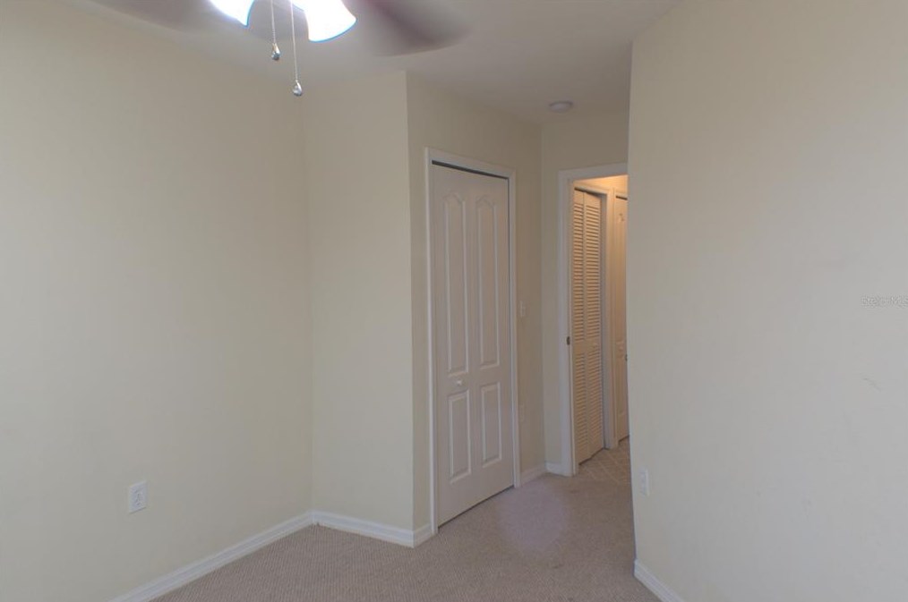 1873 Greenwood Valley Dr, Plant City FL  33563-6996 exterior