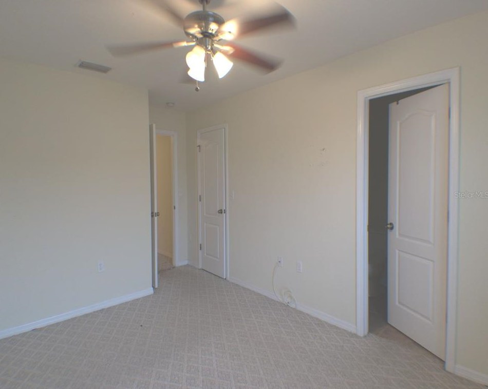 1873 Greenwood Valley Dr, Plant City FL  33563-6996 exterior