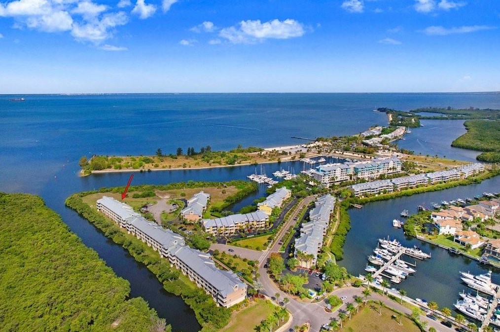 3278 Mangrove Point Dr, Ruskin, FL 33570