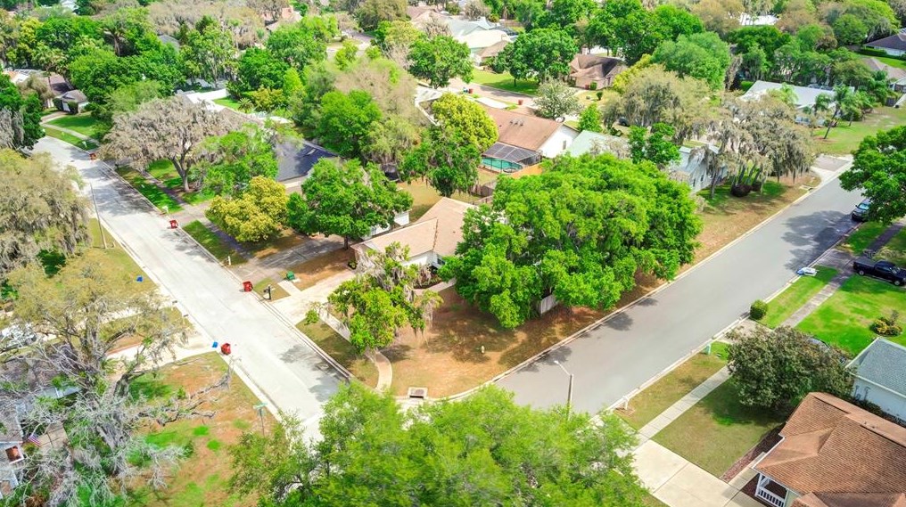 4130 Longfellow Dr, Plant City FL  33566-9526 exterior