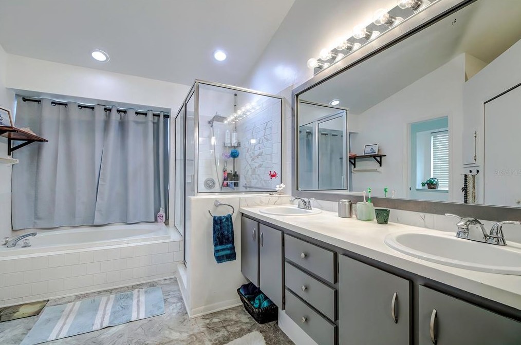 4130 Longfellow Dr, Plant City FL  33566-9526 exterior