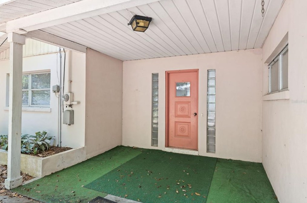 3124 Bluff Blvd, Tarpon Springs, FL 34691-8701