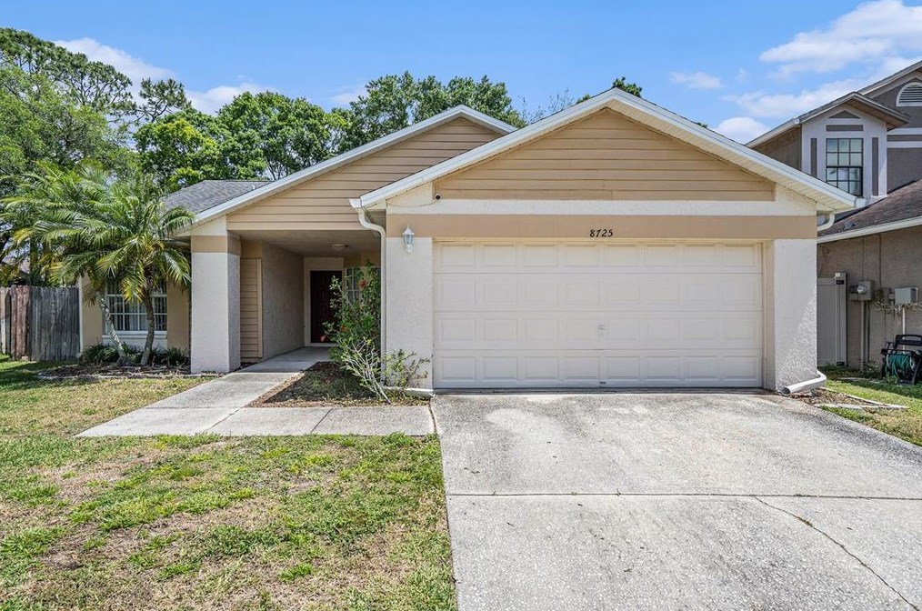8725 Huntfield St, Tampa, FL 33635-1519