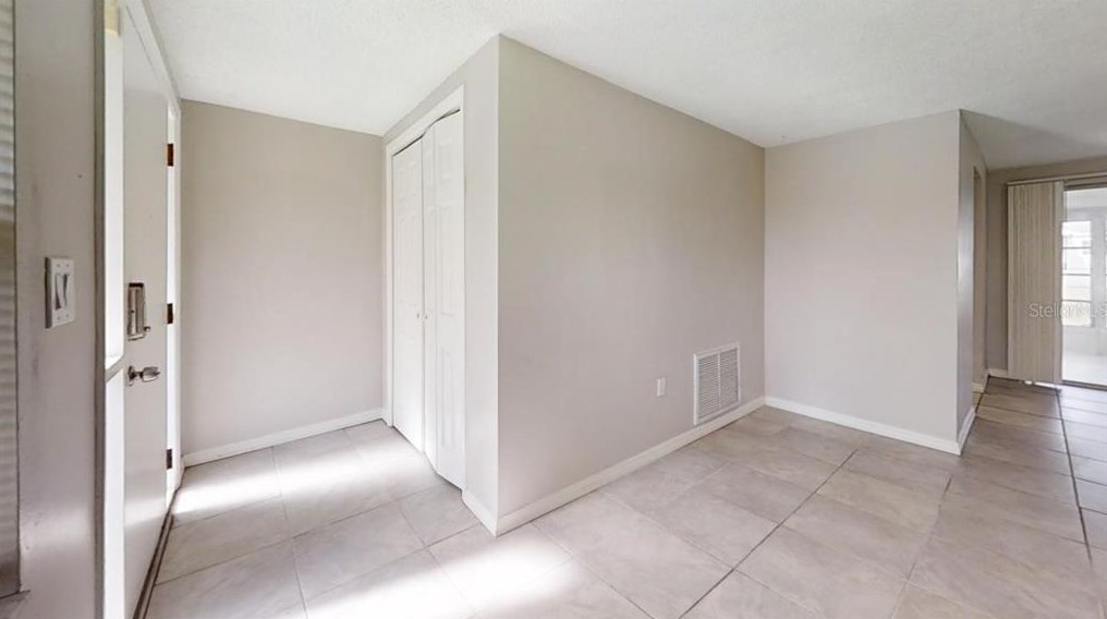 1427 Weyford Ln, Tarpon Springs, FL 34691