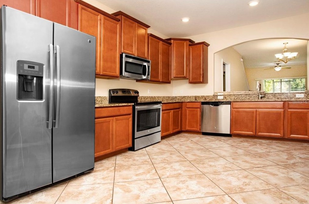 31143 Claridge Pl, Zephyrhills FL  33543-5009 exterior