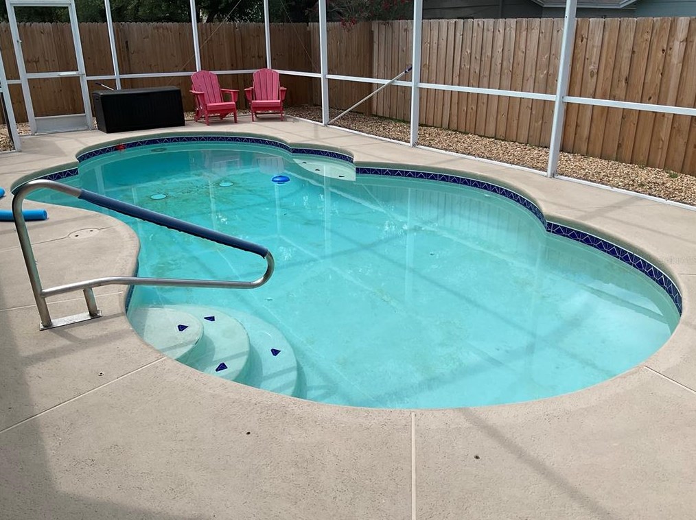 1615 Portsmouth Lk Dr, Brandon FL  33511-1877 exterior