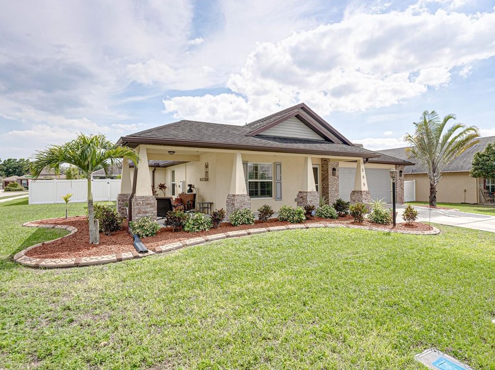 1209 Spotted Lilac Ln, Plant City, FL 33563