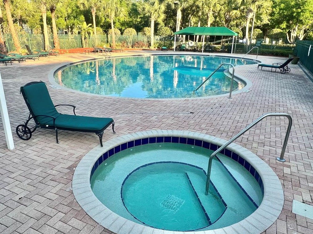 18469 Bridle Club Dr, Tampa FL 33647-1785 exterior