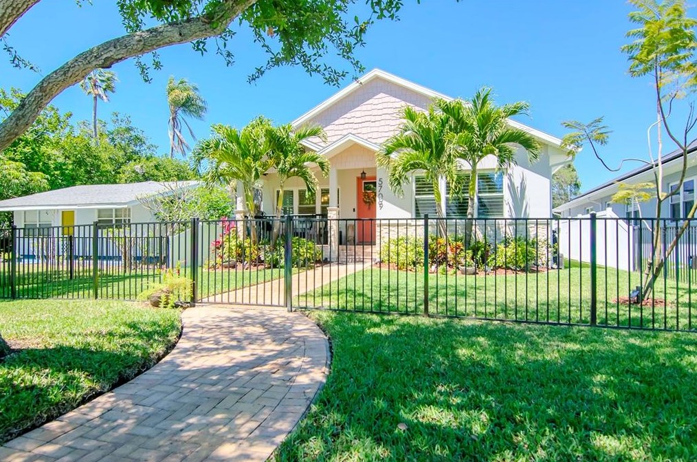 5709 Tangerine Ave S, Saint Petersburg, FL 33707