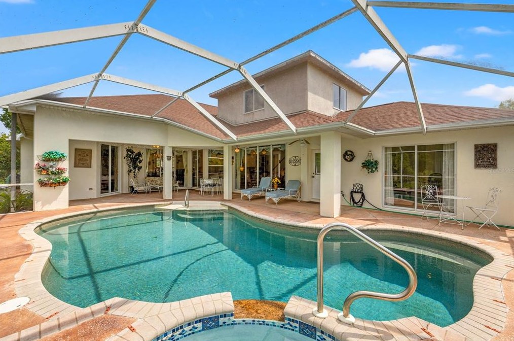 11611 Golden Valley Dr, New Port Richey, FL 34654