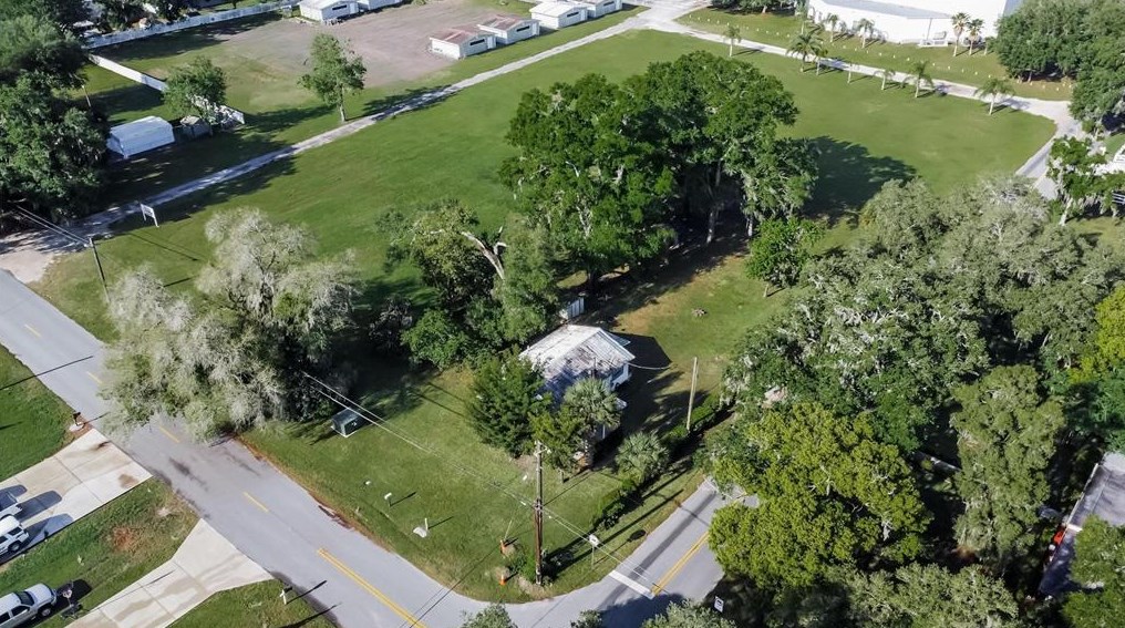 2707 Franklin St, Plant City FL  33563-8947 exterior