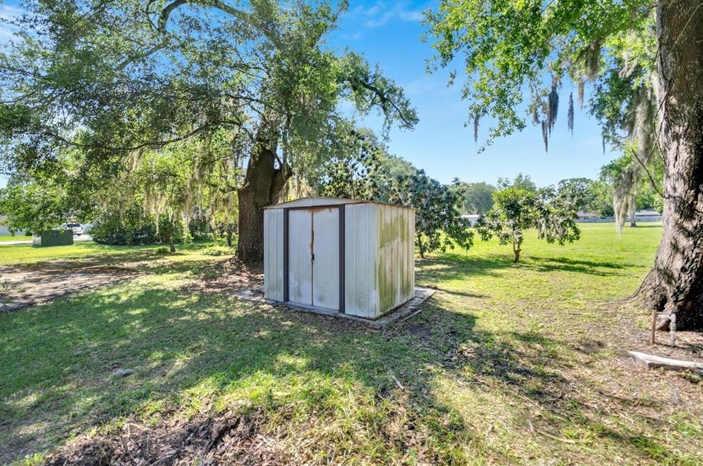 2707 Franklin St, Plant City FL  33563-8947 exterior