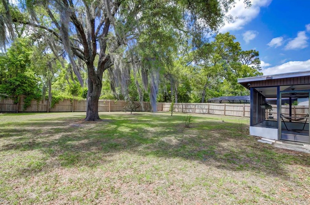 5249 Courtland Rd, Brooksville FL  34608-2326 exterior