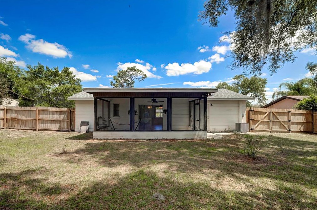 5249 Courtland Rd, Brooksville FL  34608-2326 exterior