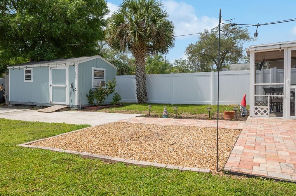 744 46th Ave, Saint Petersburg FL  33703-3709 exterior