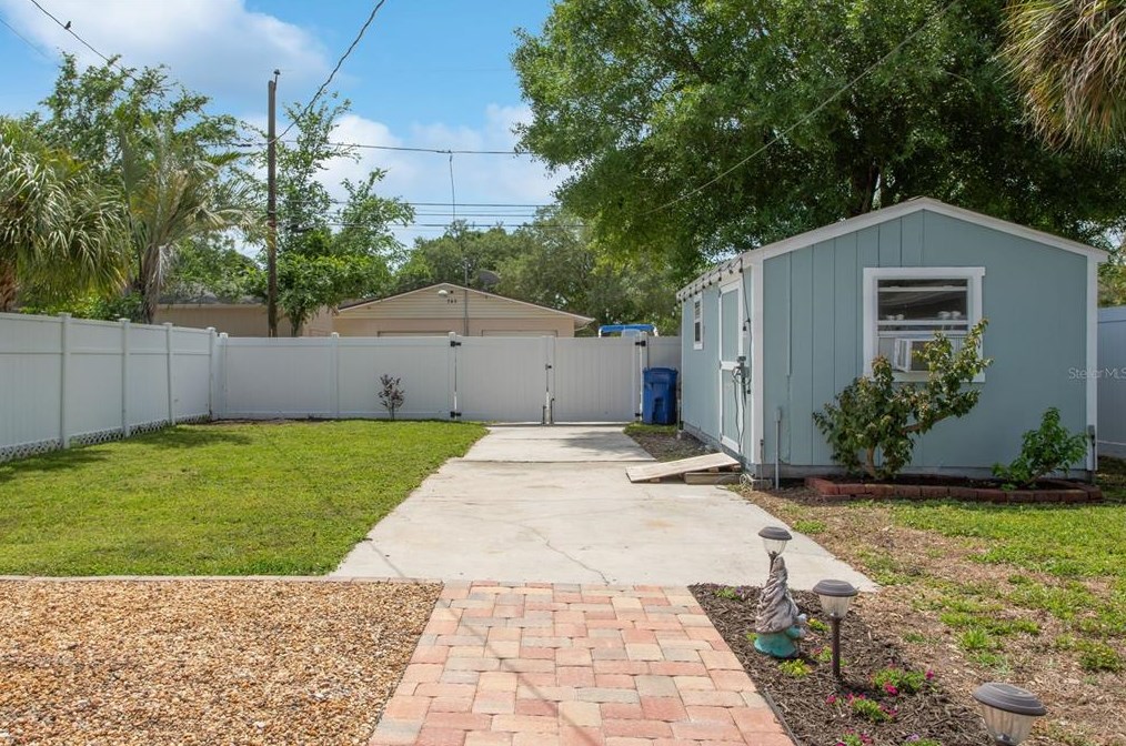 744 46th Ave, Saint Petersburg FL  33703-3709 exterior