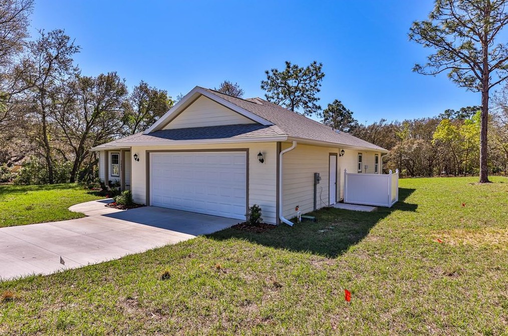 1482 E Hartford St, Inverness, FL 34453