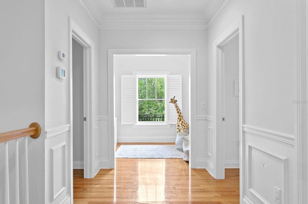 2108 Watrous Ave, Tampa FL  33606-3047 exterior