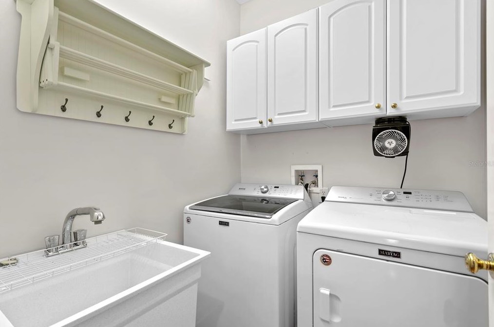 2108 Watrous Ave, Tampa FL  33606-3047 exterior