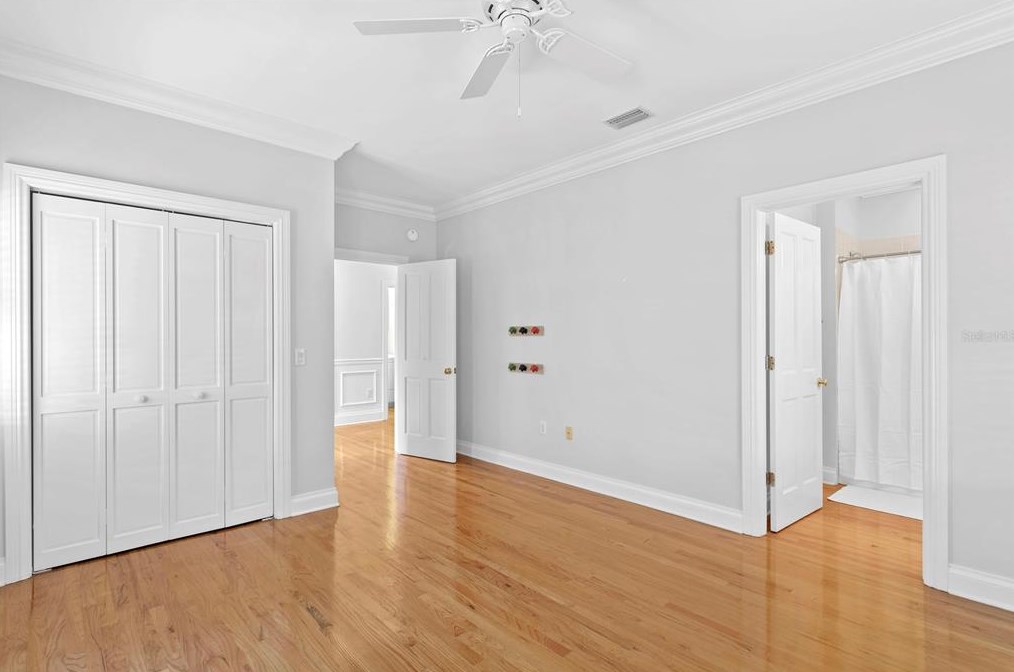 2108 Watrous Ave, Tampa FL  33606-3047 exterior