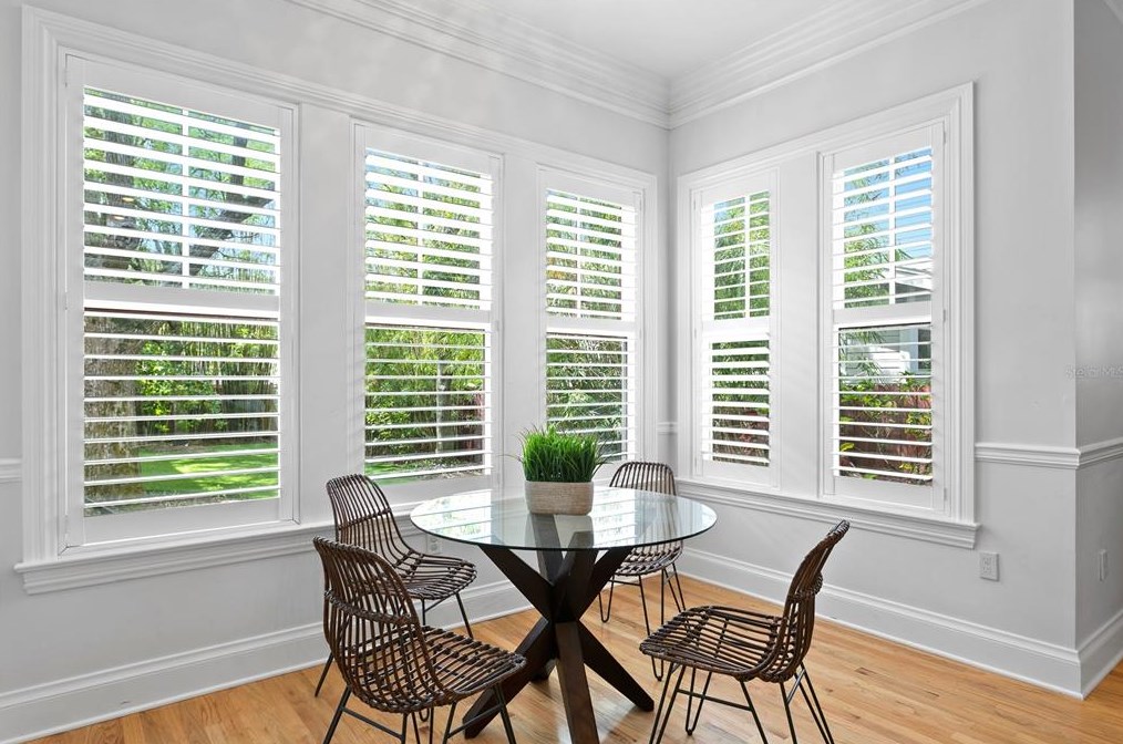 2108 Watrous Ave, Tampa FL  33606-3047 exterior