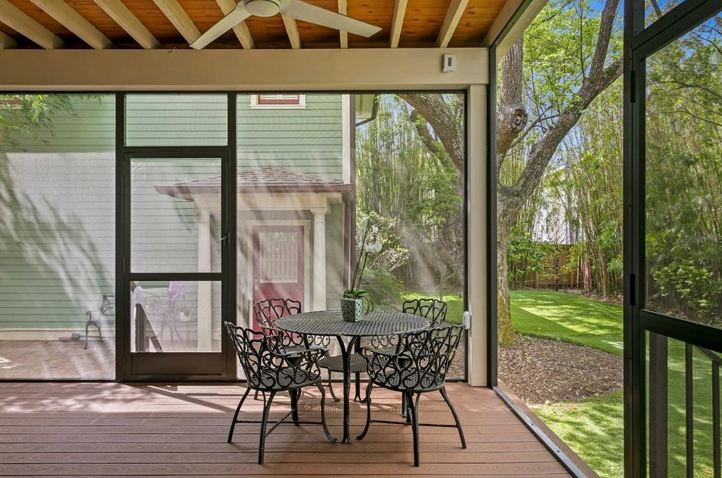 2108 Watrous Ave, Tampa FL  33606-3047 exterior