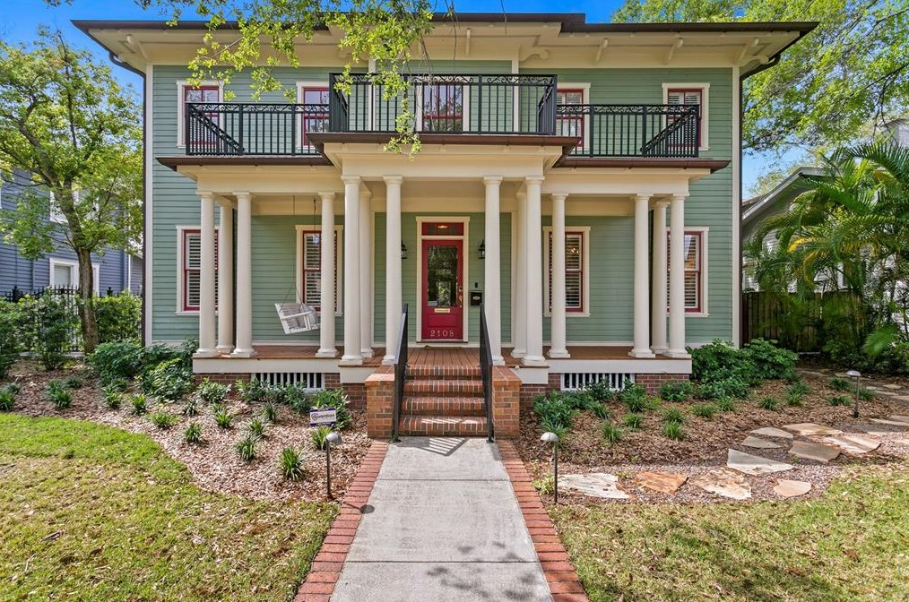 2108 Watrous Ave, Tampa FL  33606-3047 exterior