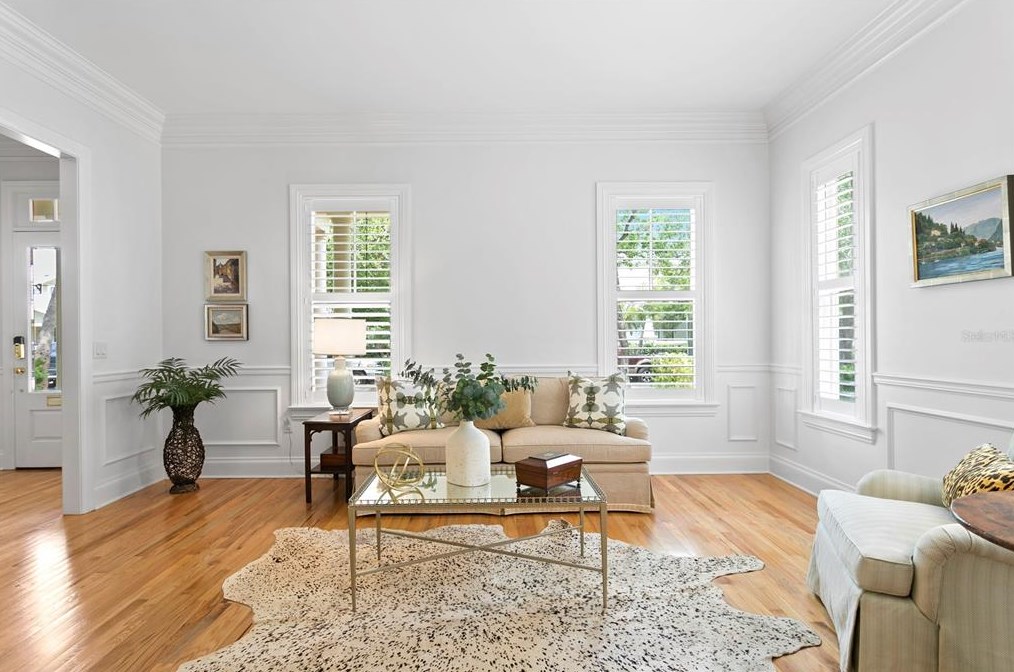 2108 Watrous Ave, Tampa FL  33606-3047 exterior