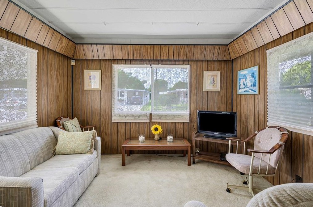 38449 Willoughby Dr, Zephyrhills FL  33540-6514 exterior