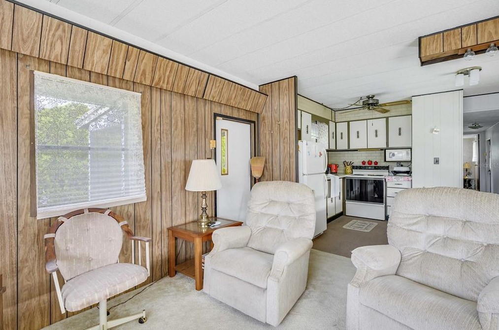 38449 Willoughby Dr, Zephyrhills FL  33540-6514 exterior