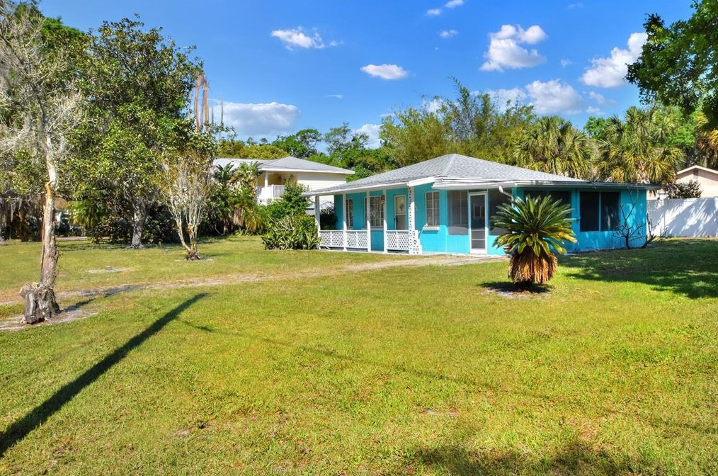 8015 Mays Ave, Riverview, FL 33578