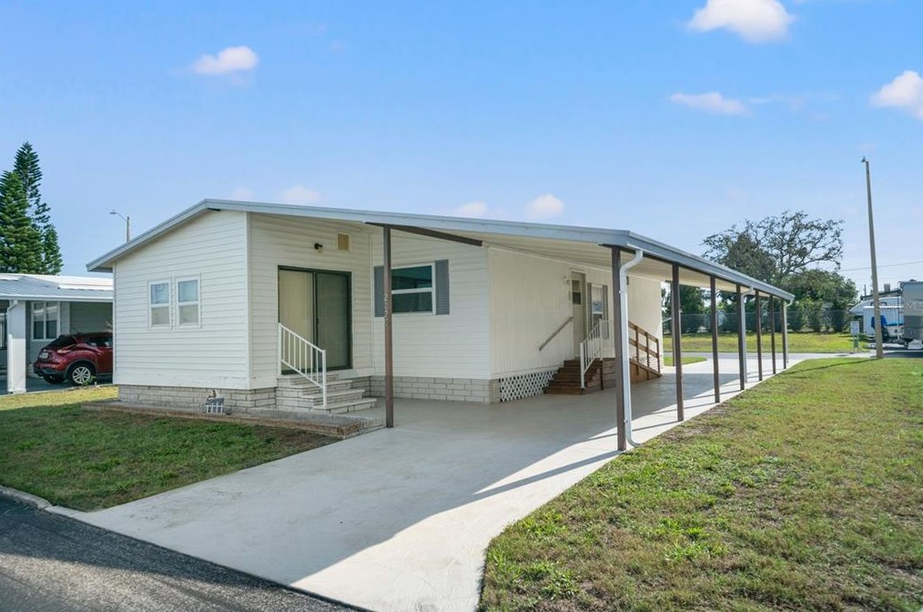 2126 Kahala Dr, Tarpon Springs, FL 34691-3600