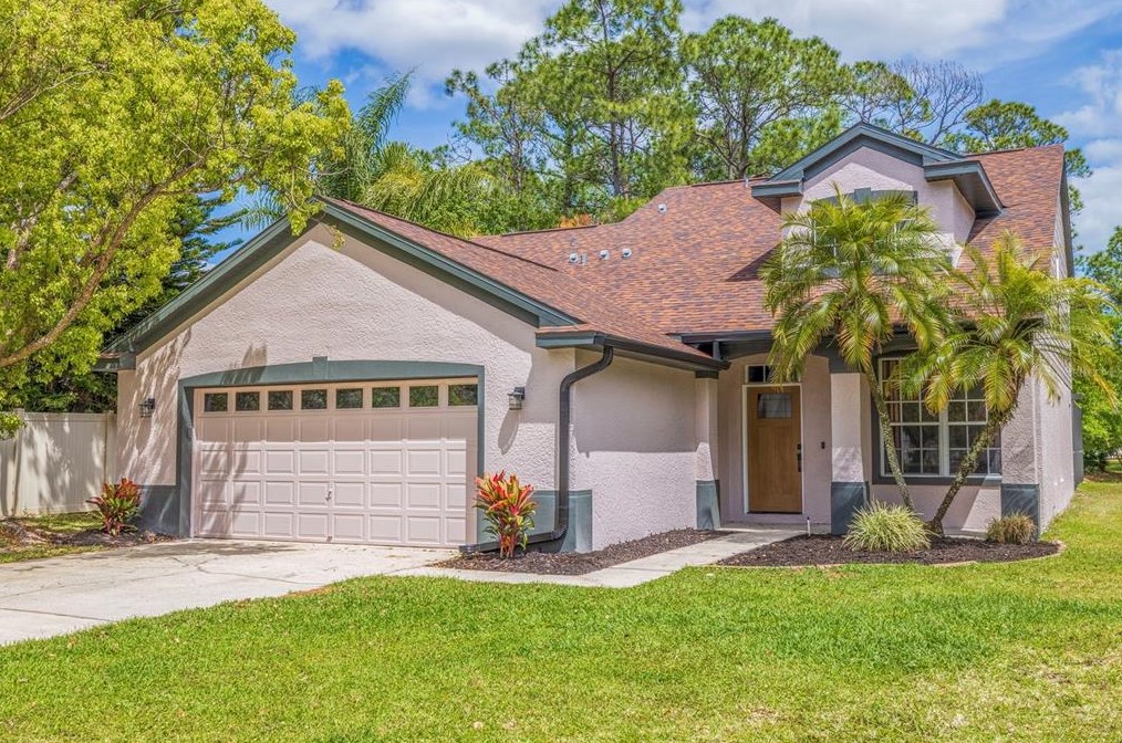 5624 Essex Ct, Palm Harbor, FL 34685-3136