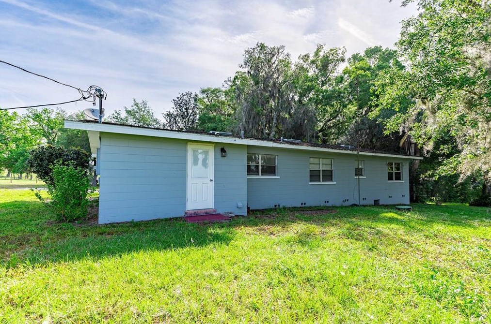 14748 Matt Barthle Rd, Dade City FL  33525-7332 exterior