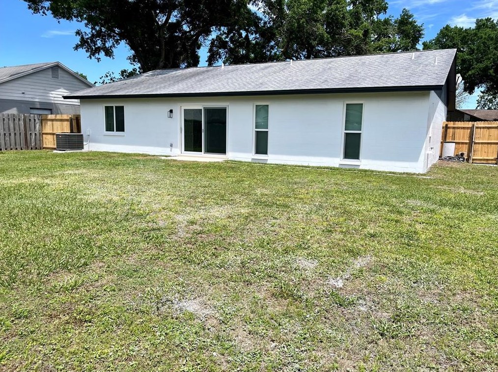 11020 Ashbourne Cir, Tampa FL  33624-5202 exterior