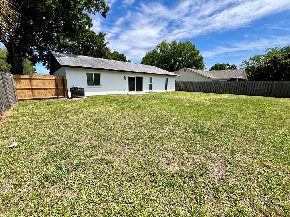 11020 Ashbourne Cir, Tampa FL  33624-5202 exterior